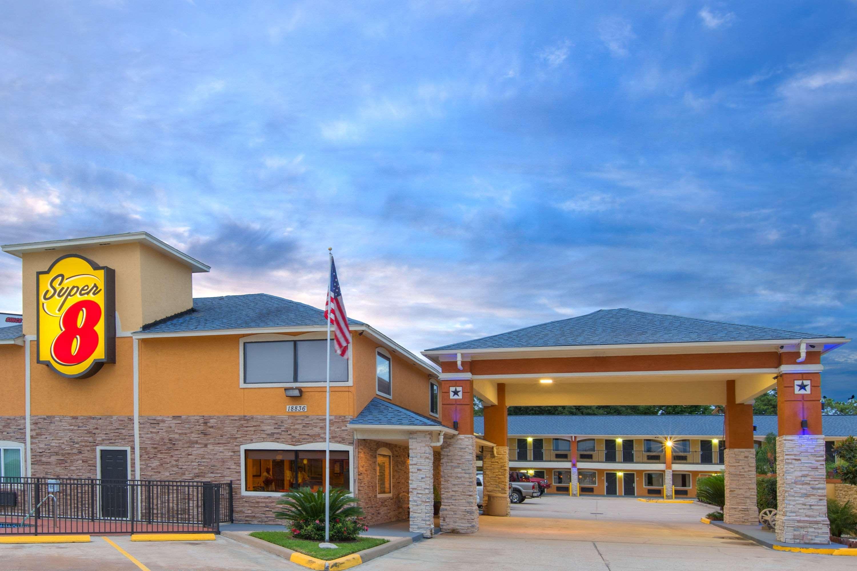 Super 8 By Wyndham Houston/Willowbrook Hwy 249 Экстерьер фото